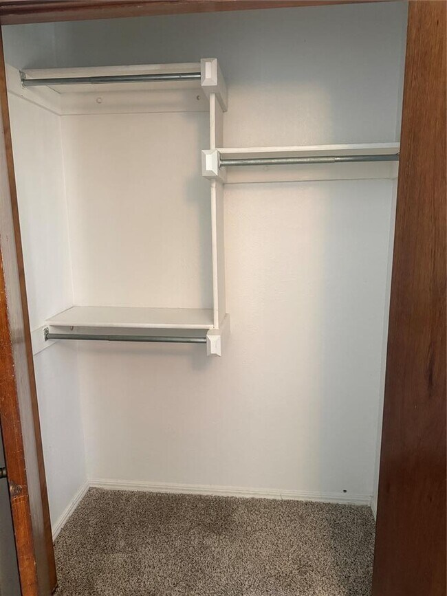 Building Photo - 1309 Summerton Pl