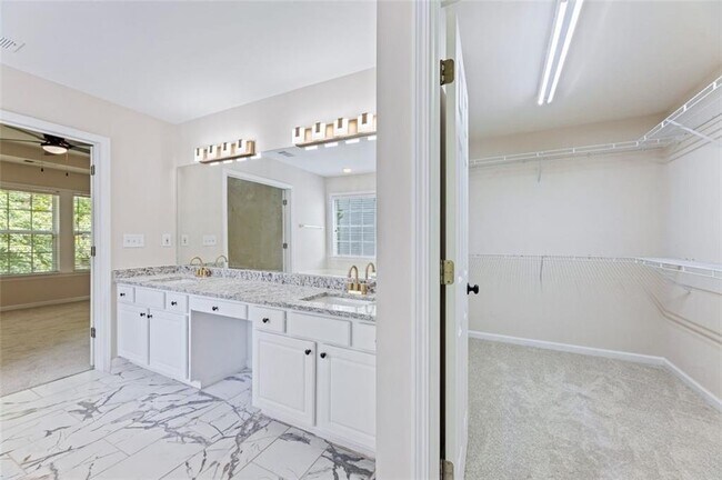 Building Photo - 100 Hawnley Trace