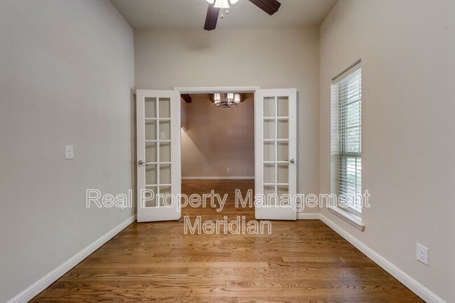 Building Photo - 625 Turtledove Ln