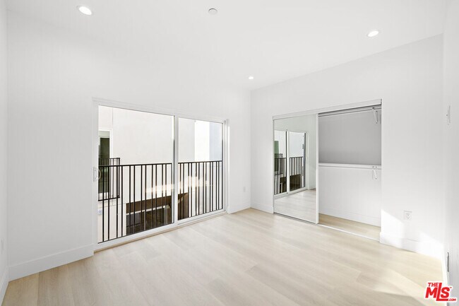 Building Photo - 5651 Case Ave