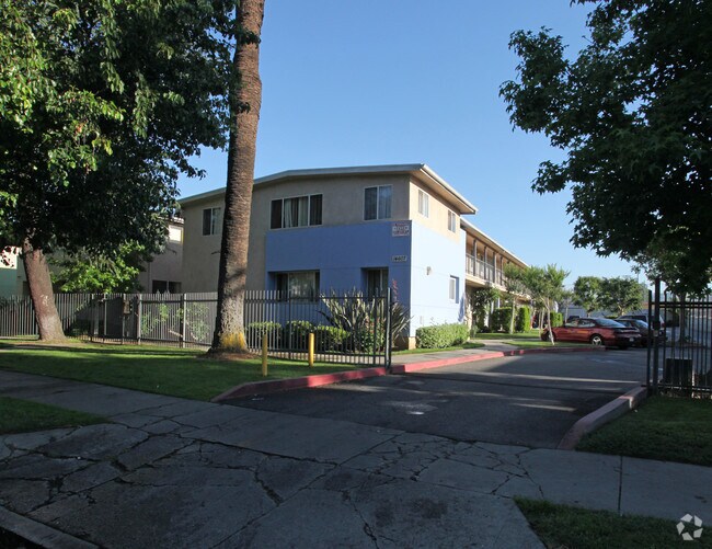 Blythe Street Apartments 1460714617 Blythe St Panorama City CA 91402