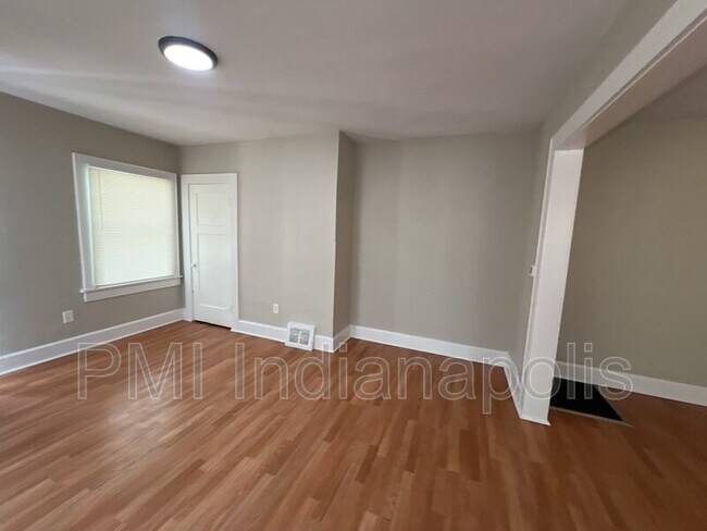 Building Photo - 310 N Riley Ave