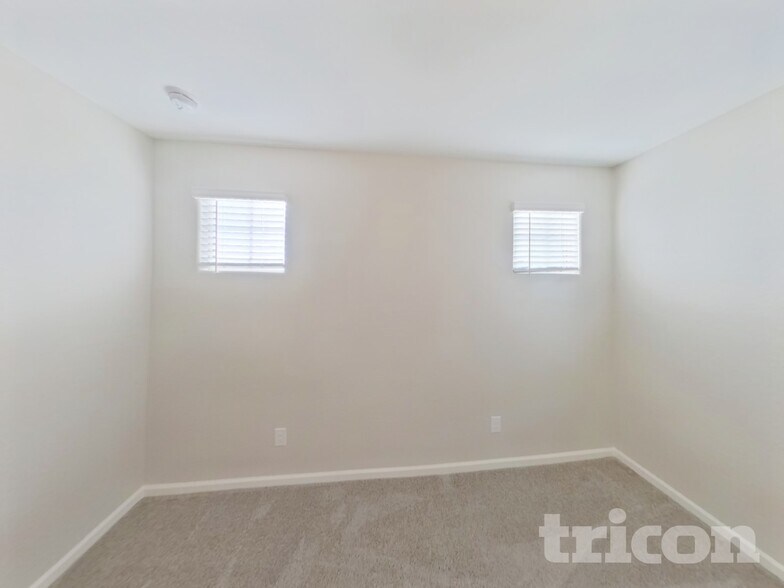 Building Photo - 8606 E Peralta Ave