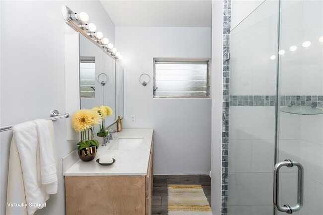 Building Photo - 4726 Abaca St