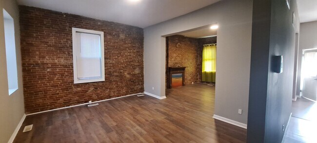 Building Photo - 2229 Alberta St