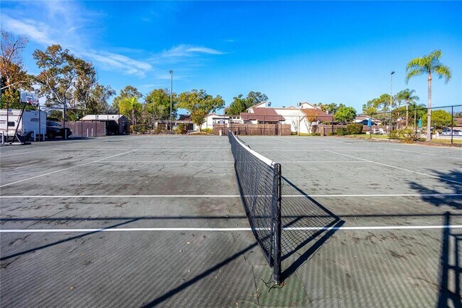 Building Photo - 2095 Sunset Point Rd