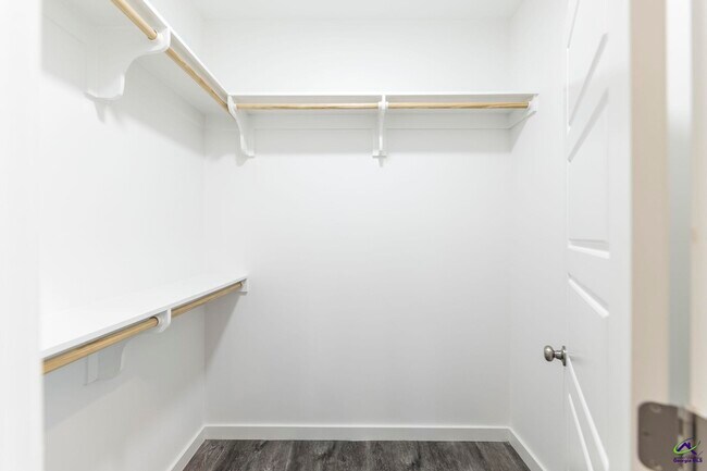 Building Photo - 104 Leisure Pointe