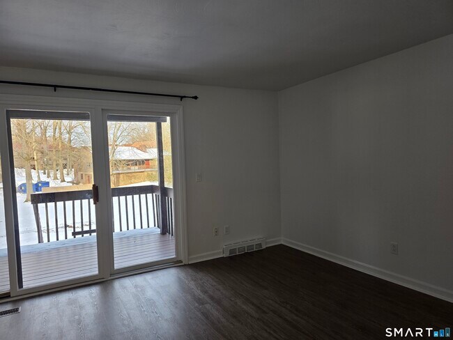 Building Photo - 45 Towne House Rd