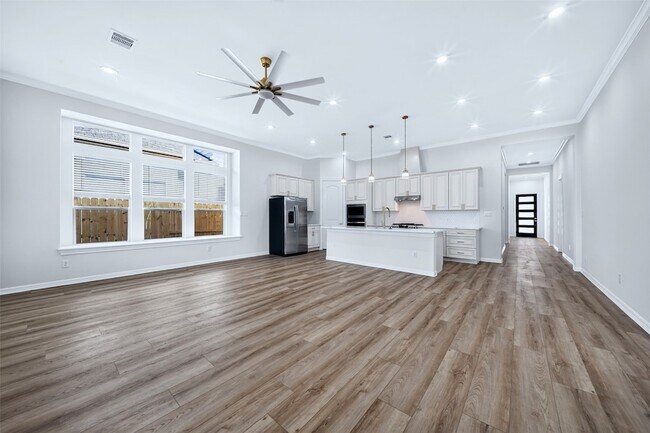 Building Photo - 9627 Champion Heavens Dr