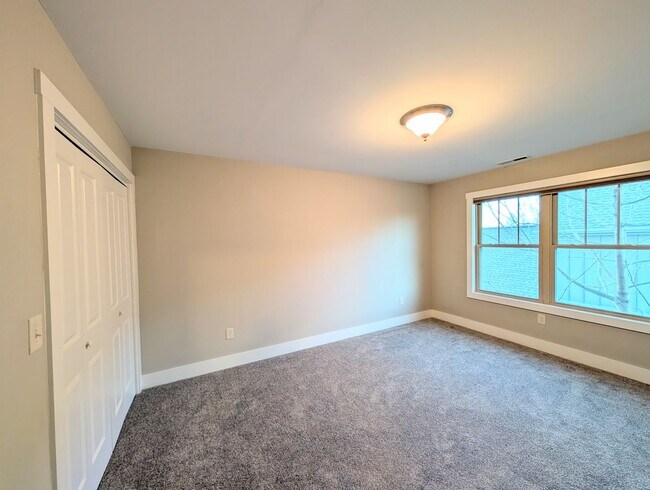 Building Photo - Arden Rental!