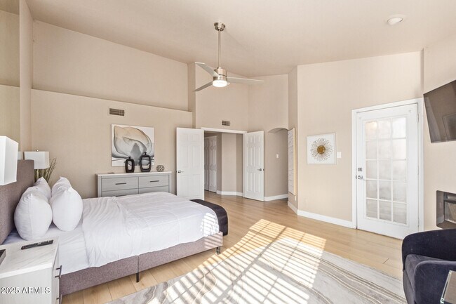 Building Photo - 1413 W Coral Reef Dr