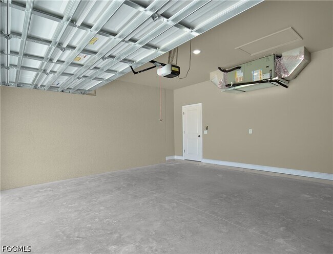 Building Photo - 6204 Forest Ct