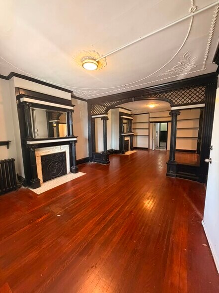 Building Photo - 266 8th St