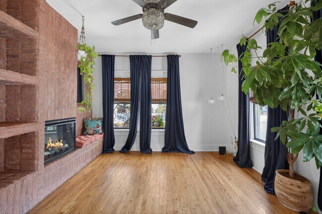 Building Photo - Stunning 4-bedroom home in Tampa! (Bonus room)