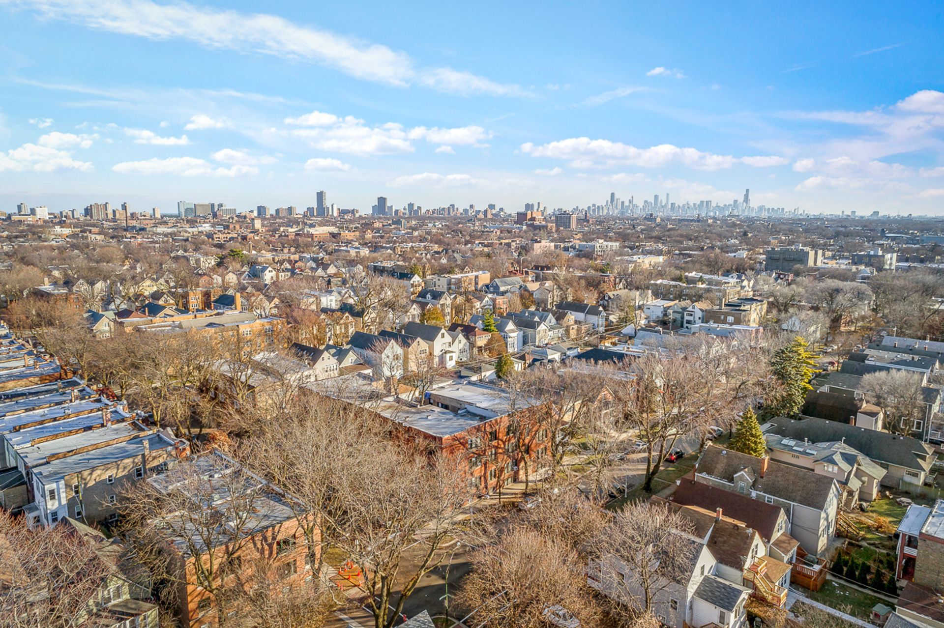 Building Photo - 4956 N Oakley Ave