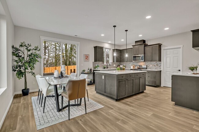 Building Photo - Award winning school district! 4 bedroom with RV and boat parking!