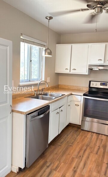 Building Photo - 1629 26th Ave Ct