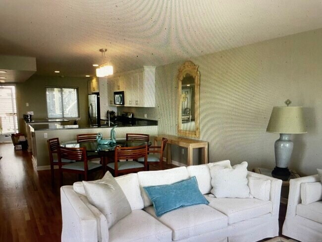 Building Photo - 1 Mansfield Grove Rd