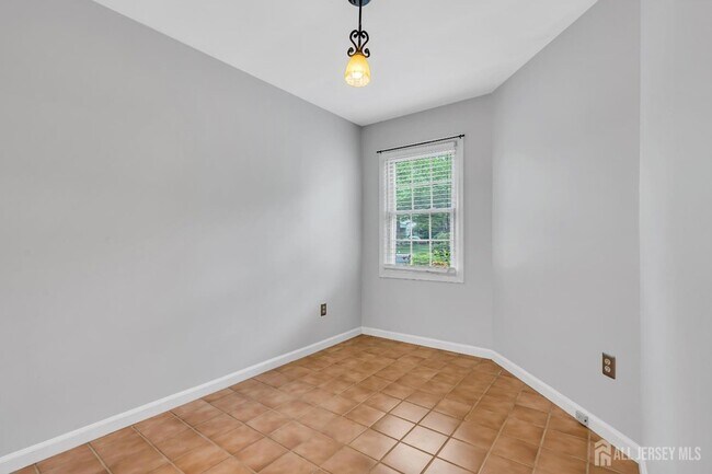 Building Photo - 31 Fair Acres Ct