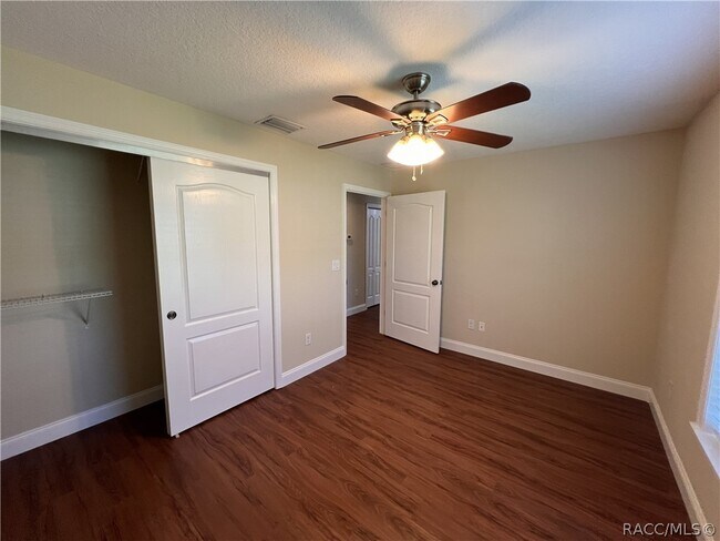 Building Photo - 2223 CR 445