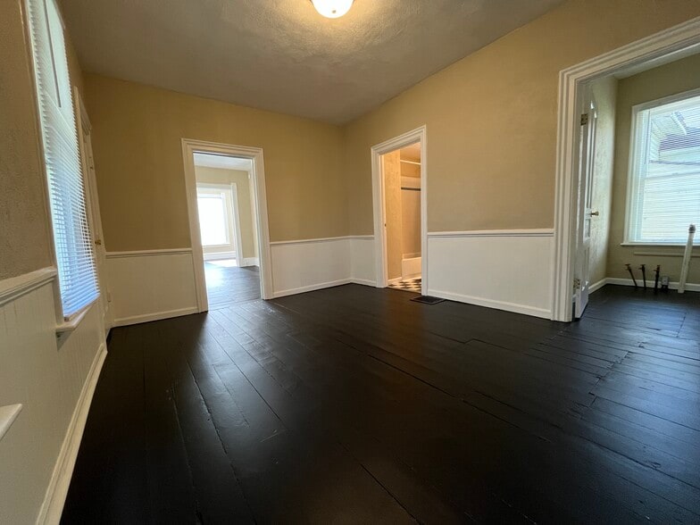 Second Living Area - 825 10th St NW
