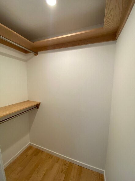 Building Photo - 27 8th St