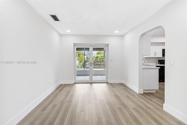 Building Photo - 2131 SW 98th Pl