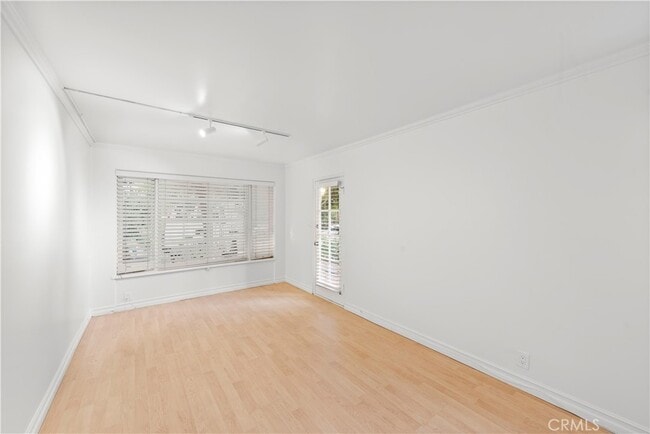 Building Photo - 670 Glomstad Ln
