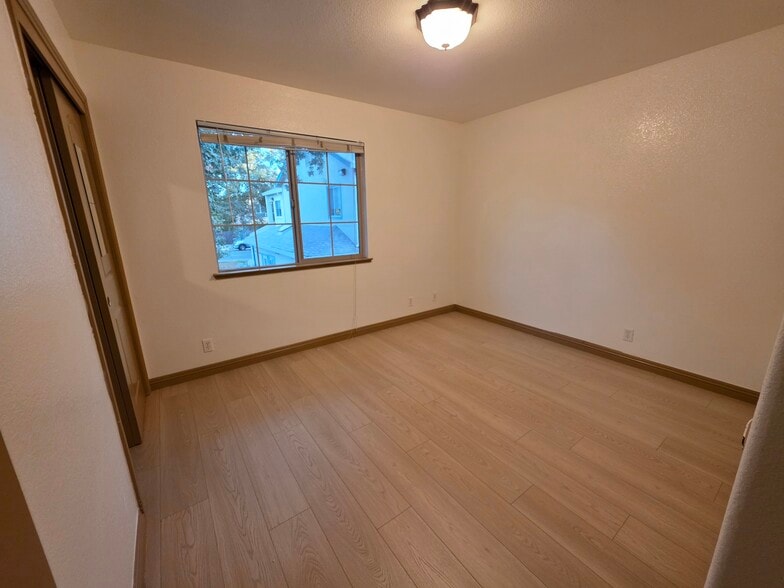 Building Photo - 819 H St