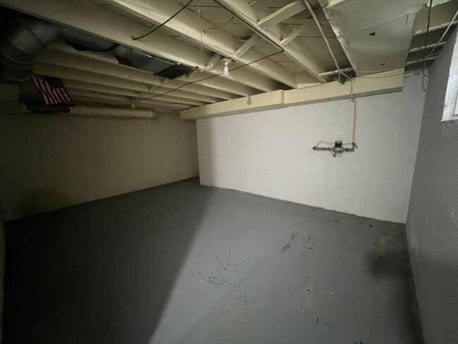 Building Photo - 2 Bedroom Townhome in Grandview!!