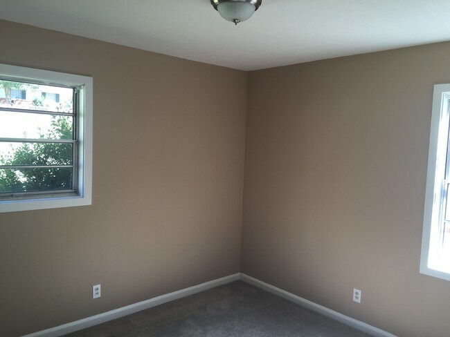 Building Photo - **UPCOMING**East Columbus 3 Bedroom / 1 Bathroom Home for Rent***