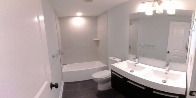 Building Photo - Incredible, modern apartment