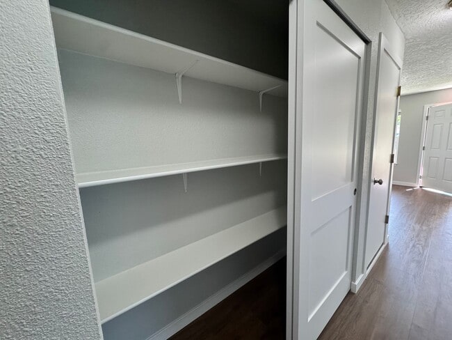 Building Photo - Just remodeled!! Mount Vernon 3 Bedroom House