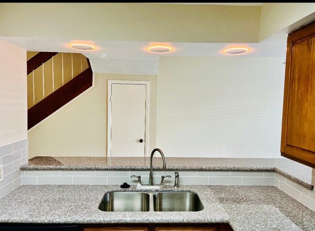 Building Photo - 8323 Wednesbury Ln