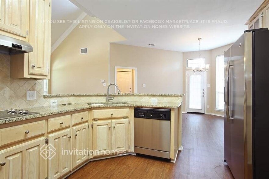 Building Photo - 8809 Clearlake Dr