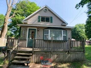 Building Photo - Single Family Home near Downtown Niles