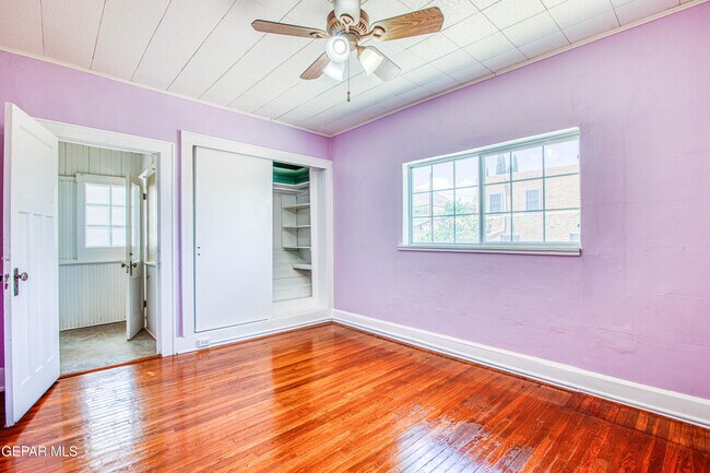 Building Photo - 1701 Elm St