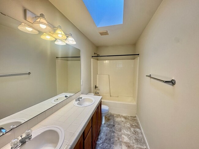 Building Photo - Sammamish Home.....