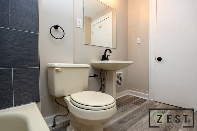 Building Photo - PRE LEASING! Beautiful 3 BEDROOM!