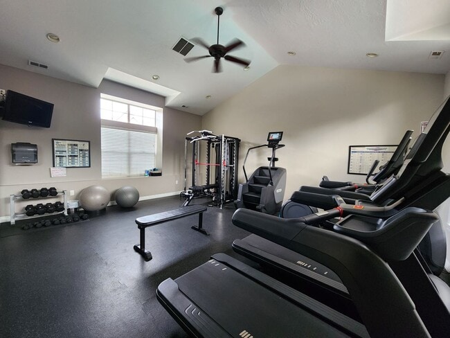 Building Photo - ELF PRICED! 3 bd. 2.5 bath Luxury Townhome!