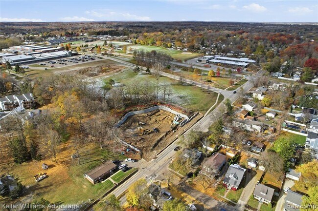 Building Photo - 101 Base Line Rd