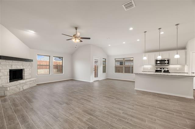 Building Photo - 635 Frio Ln