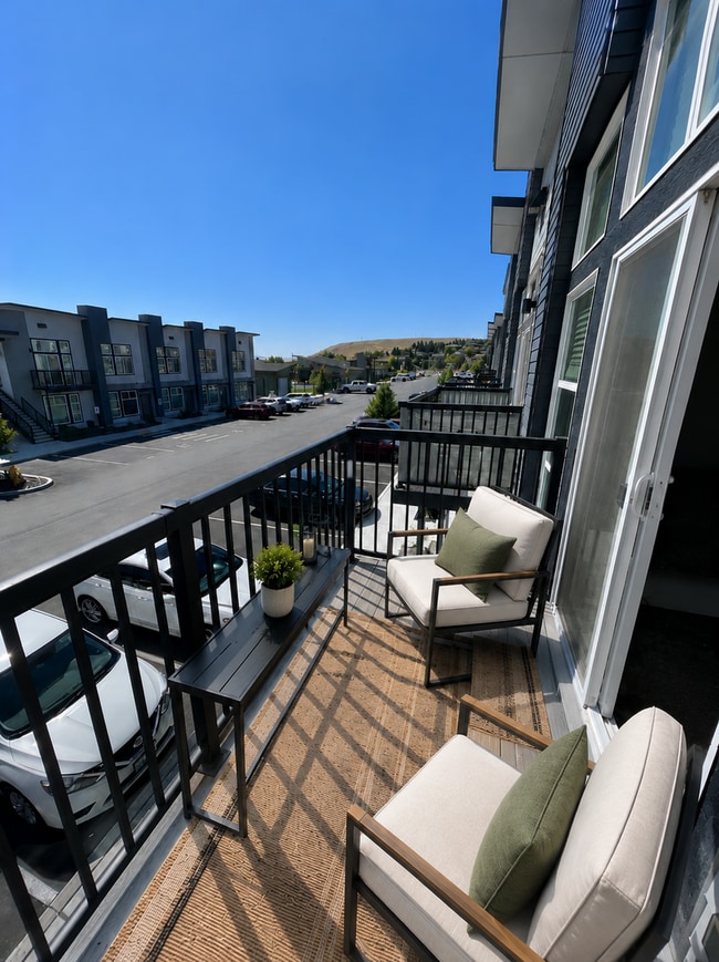 Building Photo - This Townhome Will Having You Falling Head Over Heels!