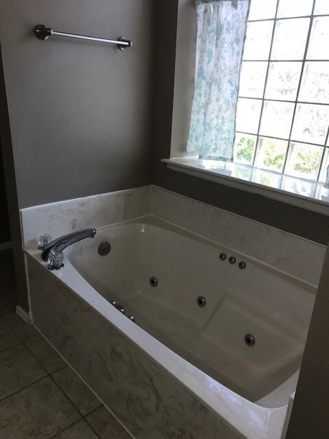 Building Photo - Beautiful Well Maintained 3 Bedroom Home In Cedar Ridge Park!