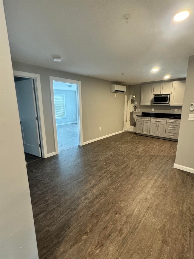 Building Photo - 9 Monarch Wy