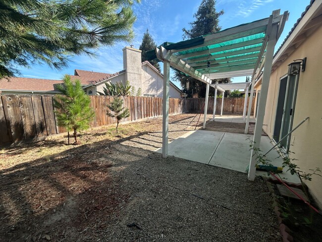 Building Photo - 1589 Joett Dr