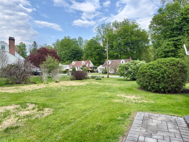 Building Photo - 51 Horseshoe Dr