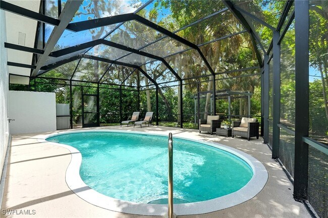 Building Photo - 155 Old Tamiami Trail