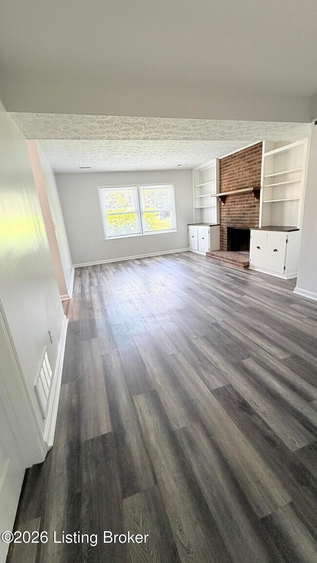 Building Photo - 5109 Volney Ct