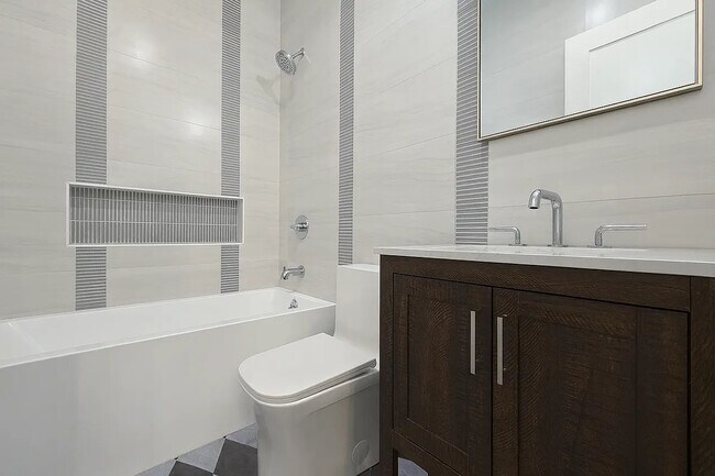 Building Photo - 524 W 134th St